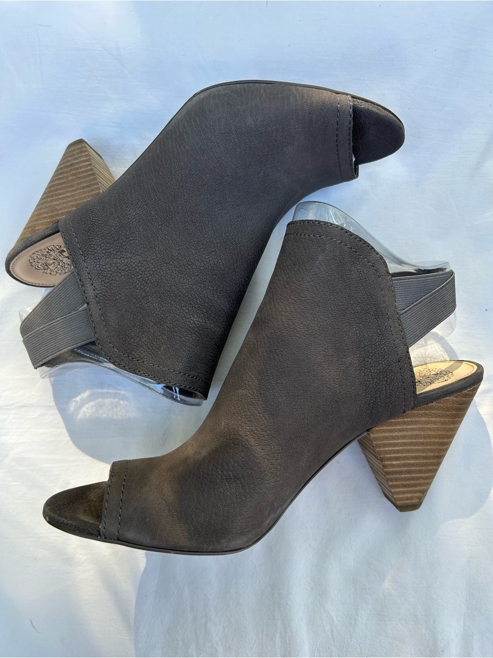 EUC Vince Camuto Edora Heels Color Gray Women Size 11
